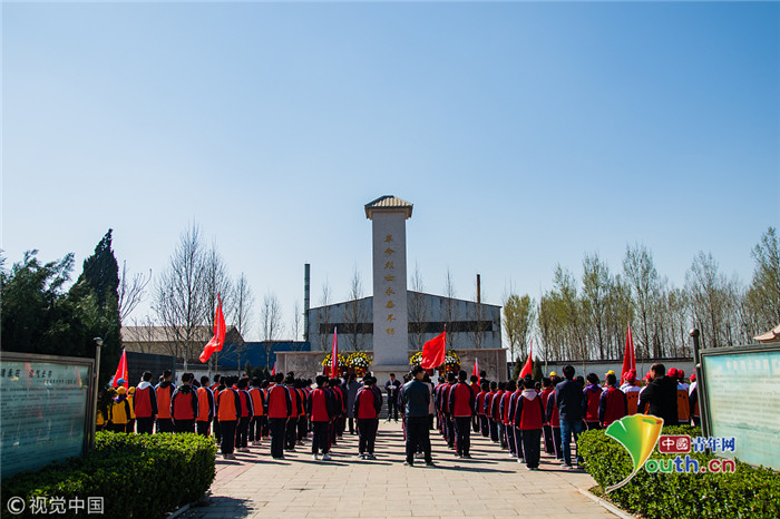 2019年4月1日,河北省邢台市柏乡县在当地中鲁烈士陵园开展清明扫墓