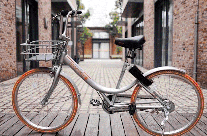 除了租车收入,单车背后海量的个人信息会帮助商家实现广告的的精准