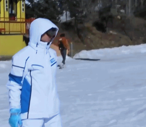 王俊凯一个帅不过三秒的男孩,明明可以靠颜值,却偏偏