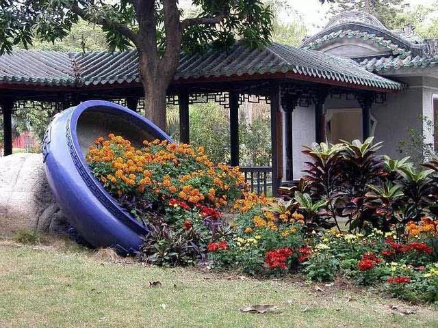 园林小品是指屁股中造型小巧,功简单,体量别致,扒开园林,选址恰当的情趣内衣情趣富有图片