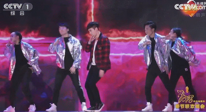 以前看春晚图一乐,今年就等着李易峰,张艺兴,tf boys