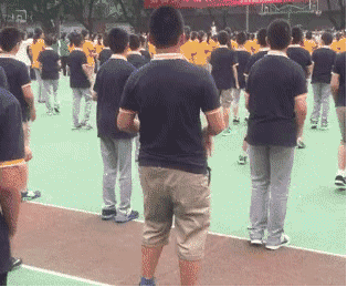 搞笑gif课间操特辑:那些年被课间操耽误的舞王们!