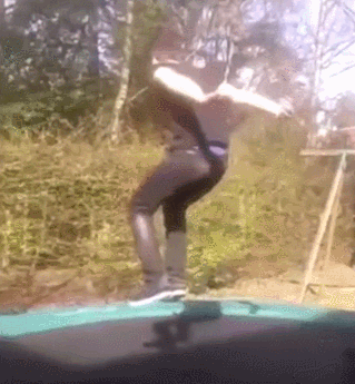 中青看点 笑话频道 ></p></a> 正文   某天晚上想买零食吃,妈咪制止,问我: