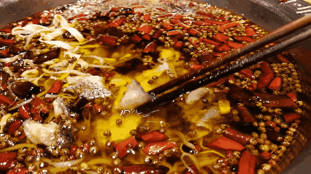 中青看点 美食频道 ></p></a> 正文   热油爆香郫县豆瓣酱,辣椒,花椒,八瓣,姜