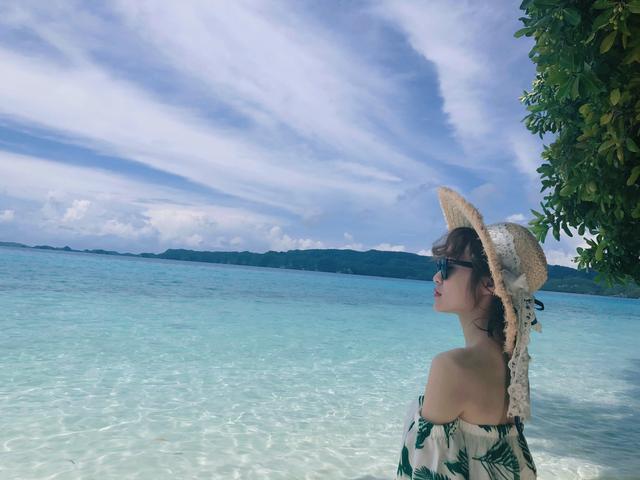 海边拍照姿势大全_去海边拍照姿势怎么摆_海边拍照姿势的摆法图