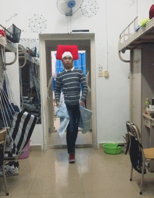 妹子,你还是醒醒吧,你这太影响伴娘的形象,太丢脸了