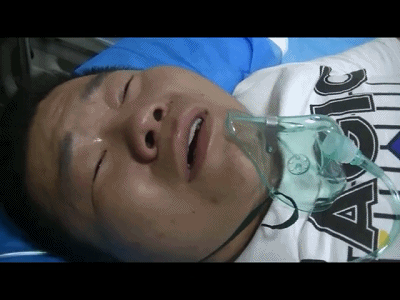 撞上劳斯莱斯幻影 电动车主当场吓晕被送医 醒来却喜