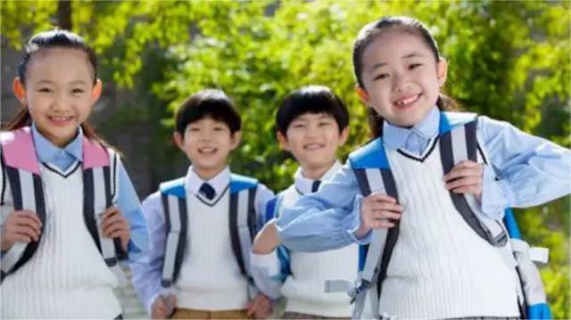 宝宝早上起来，第一句请您这样说！