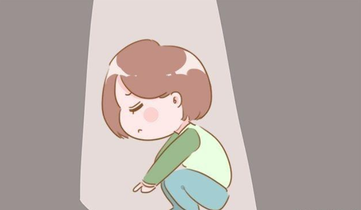 家里再穷也不要这样给孩子穿衣服，容易让他（她）自卑