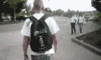 搞笑段子gif:最拉风的座驾