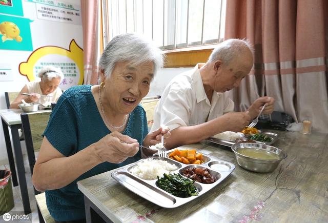 养生管家■四十五岁后，寿命长的人有3个“慢”特征，若你都有，与长寿有缘