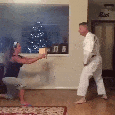 原创 搞笑gif:就冲这滑翔式起步跳水,我给你五星好评