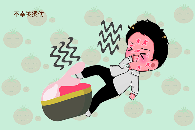 孩子被烫伤后，把握好黄金2分钟很重要，这位妈妈的急救值得学习