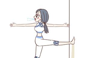 Holding a Wall-Supported Single-Leg Stand for 2 Minutes – Even Difficult Poses Become Effortless with Persistence!