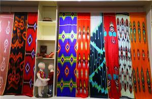 Xinjiang Travel: Most Ethnically Unique Souvenir Gifts - Aiderly Silk Price as Low as $50-60