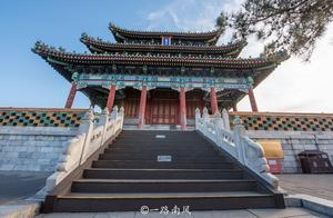 ‘Small Hills’ in Beijing City, Due to the Ming Dynasty’s Emperor Chongzhen, Become Popular Tourist Attractions