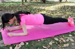 What are the Benefits of Holding a Plank for Two Minutes Every Day?