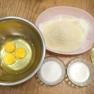 下饭神器杏仁味海绵杯子蛋糕，拌饭还能吃三碗