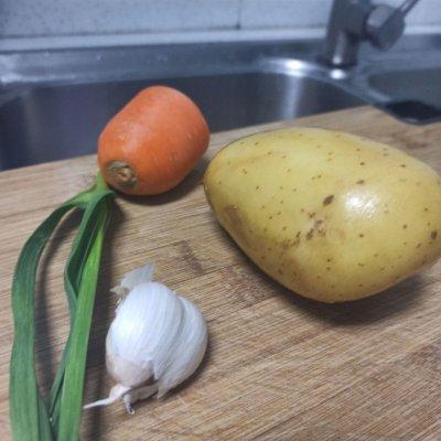 家常蒜香土豆丝（酸而不辣）一口下肚，唇齿留香