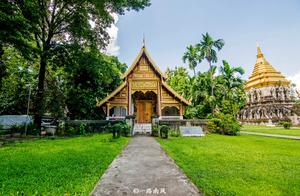 Charming Small City in Thailand: 1.7 Million People with Over 300 Temples, Filled with Chinese Tourists