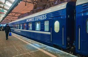 Hardcore Russia Travel: Train Journeys Filled with Adventure and Surprise