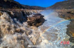 Huoqiu Waterfall Experiences ‘Peach Flood’