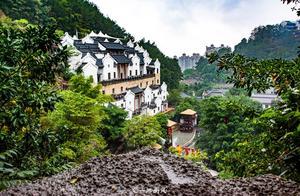 The Guangdong Province Most Resembling Three Provinces, With Disconnected Dialects and Customs, and Beautiful Scenery Largely Unknown