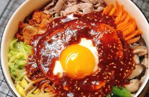 Family-Style Korean Mixed Rice – Irresistibly Delicious, Love to Eat Big Bites
