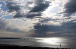 Qinshai Golden Bay: Magnificent Sky Scenery of Hebei