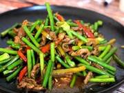 10-Minute Straight Talk: Simple Home-Style Garlic Sprouts