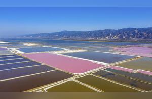 Yuncheng Salt Lake, Shanxi – Vibrant Colors in Spring