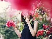 Truly letting go of someone isn't about ceasing contact; the best approach is to genuinely release it.