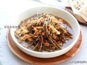 Dried Vegetables Finally Come in Handy: A Simple Stir-Fry Dish
