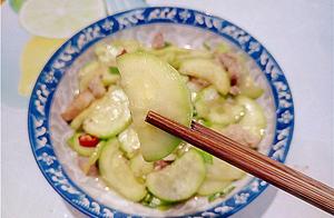 Spring's Best Fat-Reducing and Oil-Reducing Vegetable: It's Zucchini - Light, Delicious, and Visually Appealing, Ready in 10 Minutes