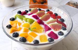 Easy 2-Step Guide to Making Fruit Parfaits at Home: Sour and Sweet, Creamy and Rich, Beat Takeout!
