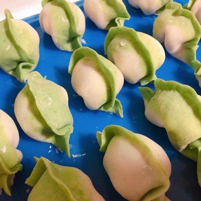 在家做酸菜翡翠饺子，比买的更好吃