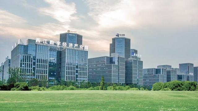 上游新闻：两江新区入选国家新型工业化产业示范基地