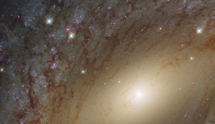 【太平洋电脑网】银河系外缘正以奇怪方式翘曲 天文学家暂无法解释
