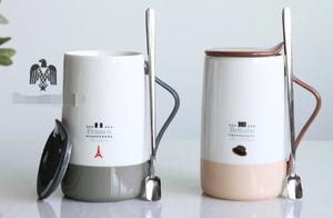 Psychology: Which Couple Mug Would You Choose? Test Your Peach Blossom Fortune for This Year
