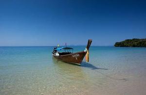 Dare to Pilot the Small Boat and Lead the Tide