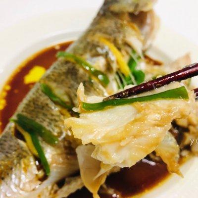 网红鲜美营养多的清蒸鲈鱼，简单超美味