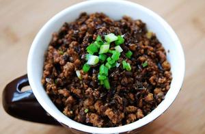 Essential Side Dishes for Fermented Bean Sprouts, Super Delicious Stir-Fried Pork with Them, Nutritious and Refreshing, Perfect for Rice and Noodles