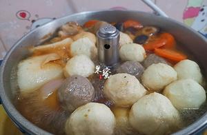 Lunch Beef Hot Pot, Homemade Soup Base, Simple and Delicious, Enjoyable with Few Ingredients