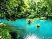 Following the white clouds, finding peace in the flowing water; a serene heart, content in the world.