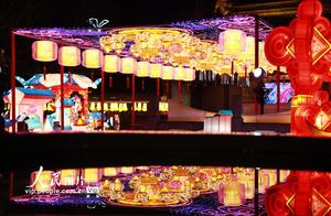 Nanjing's Fuzi Temple 'Qinhuai Lantern Festival' Reopens