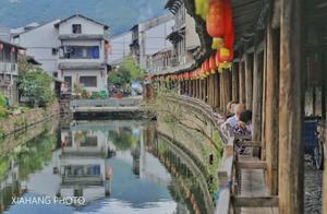 The First Mountain in Southeast China: 'Mount Yaohua' (or 'Southeast China's First Mountain') Boasts Stunning Scenery and Water Features, Drawing Crowds