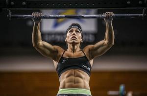 Seal Training Method Allows Her to Make a Splash in CrossFit Competitions