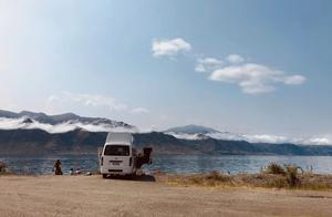 What are the 3 things you feel most deeply when traveling?