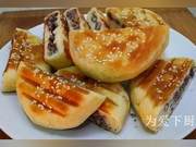 3 Spoonfuls of Flour, 1 Pound of Red Beans, Roll and Bake to Create Special Steamed Buns - More Fragrant and Delicious than Bread