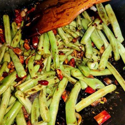 家常菜干煸四季豆